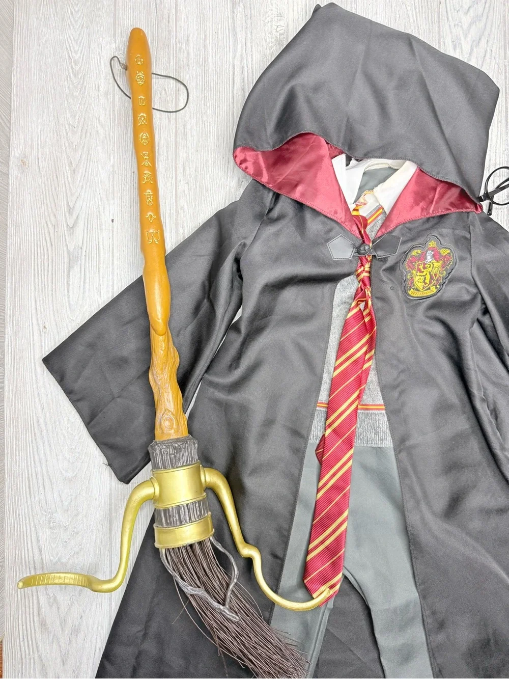 Harry Potter Halloween costume robe , one piece , glasses , wand and broom 4-6